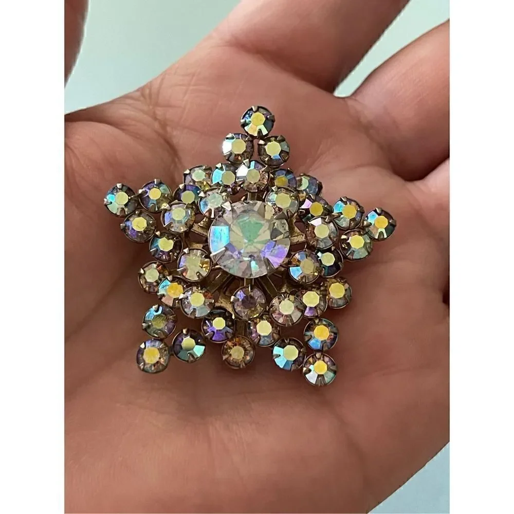 Vintage brooch aurora borealis gold tone